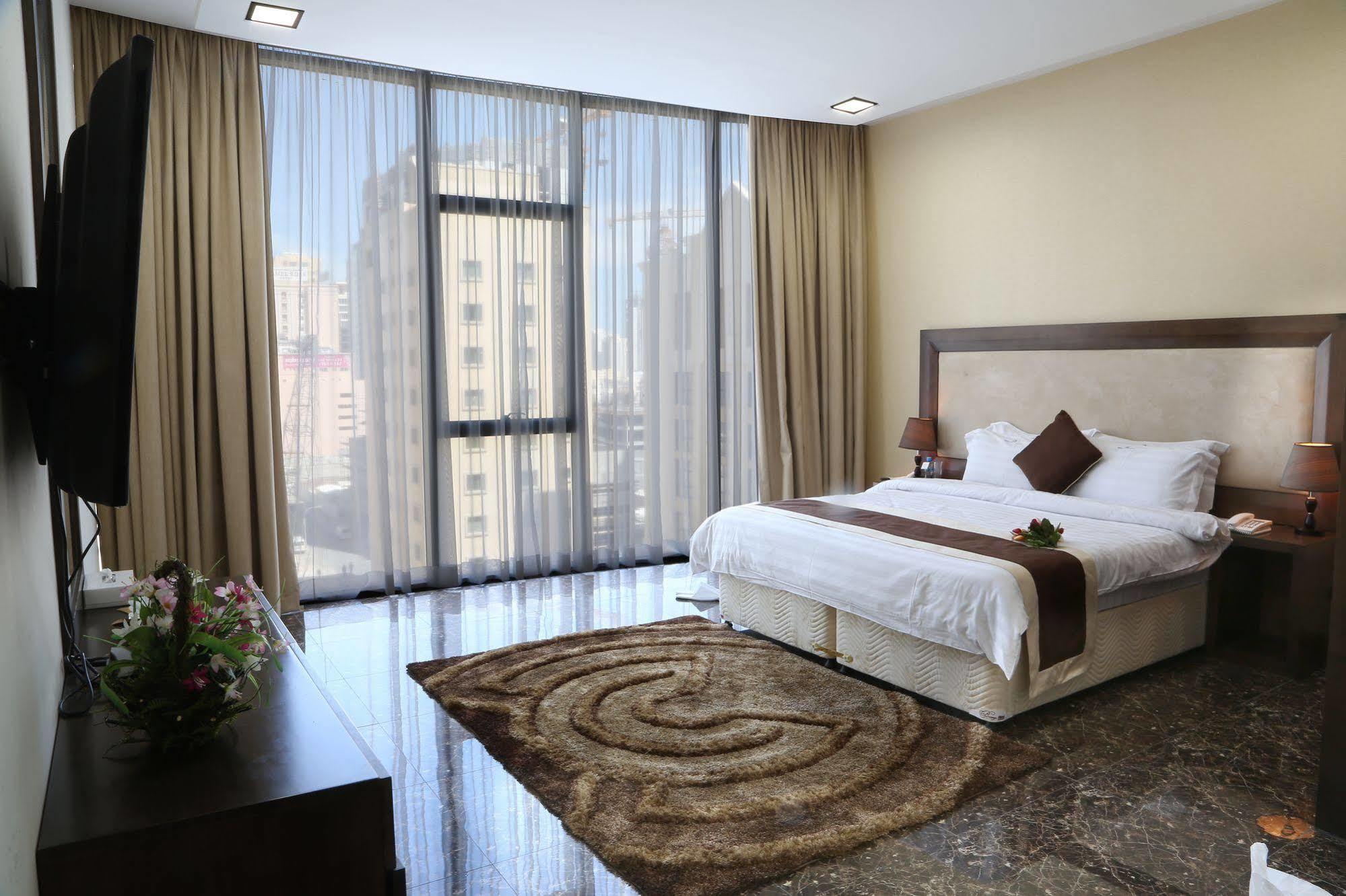 Belle Tower Luxury Apartments Manamah Buitenkant foto